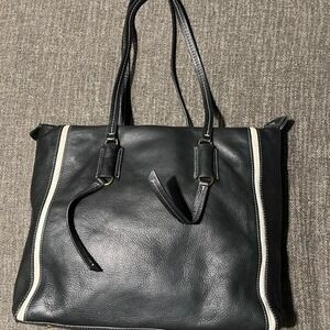 American Leather Black‎ Shoulder Bag with white stripe ✨ Perfect work